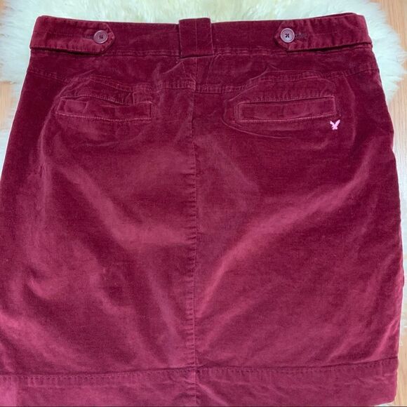 American Eagle maroon velvet chino style skirt - Picture 2 of 8